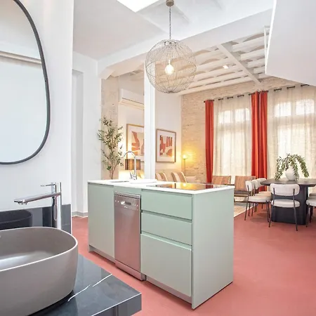 Genteel Gran Poder Apartment *