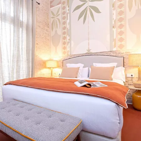 Genteel Gran Poder Apartment