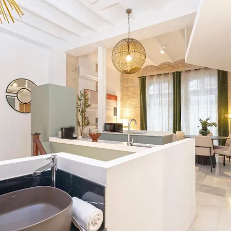 Genteel Gran Poder Apartment